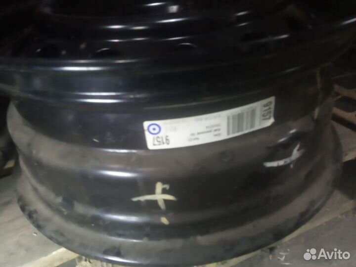 KFZ 9157 6,0x15 5x114,3 ET39 d60 black