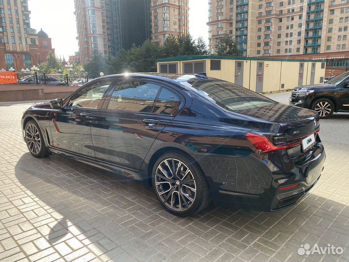 BMW 7 серия 3.0 AT, 2021, 12 700 км