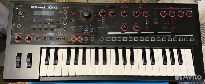 Roland JD-XI - синтезатор