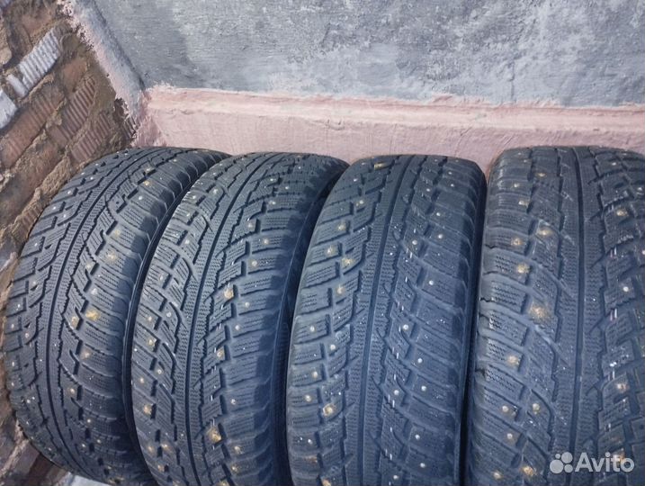 Kumho I'Zen KW23 265/60 R18