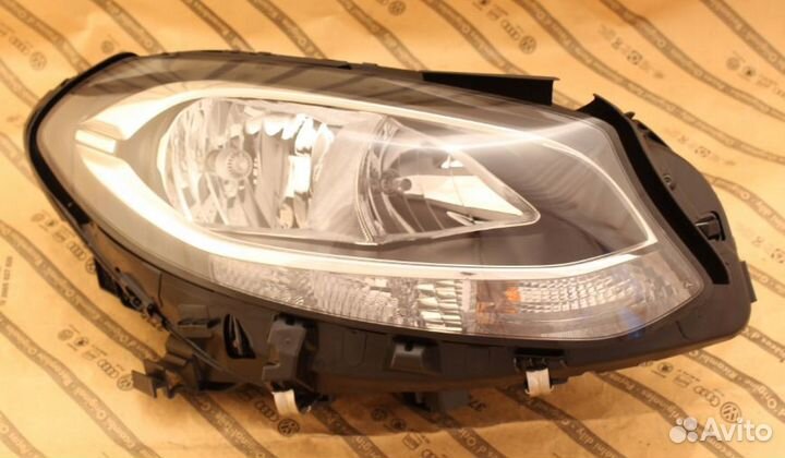 Фара правая mercedes B W246 рест 16-18