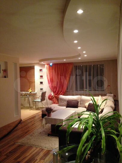 4-к. квартира, 92 м², 1/1 эт.
