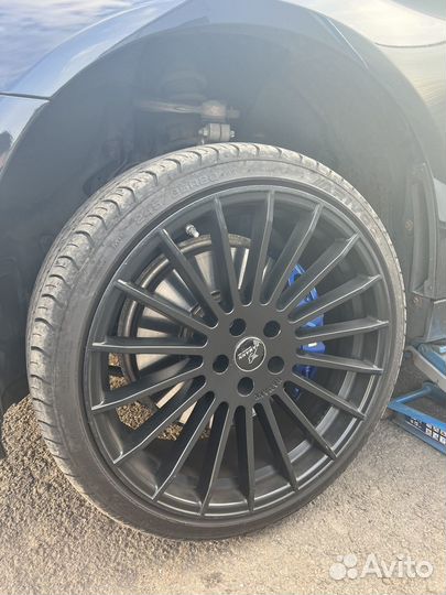 R20 Arivo Ultra ARZ5 245/35, PCD 5x112 DIA 66.6