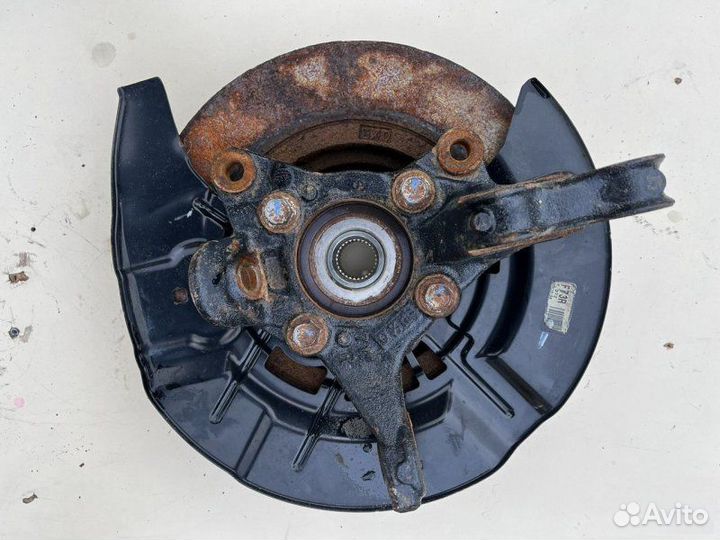 Кулак передний правый Lexus Rx4