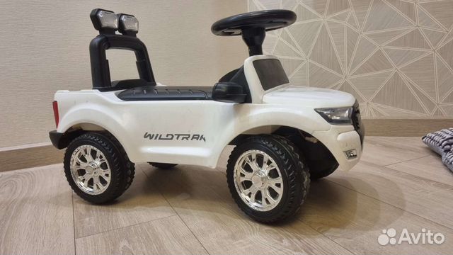 Машинка-каталка