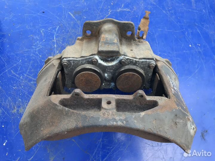 Тормозной суппорт передний левый Рено Премиум DCI