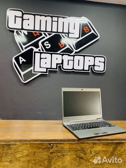 Ноутбук бу / Ноутбук для учёбы / Toshiba