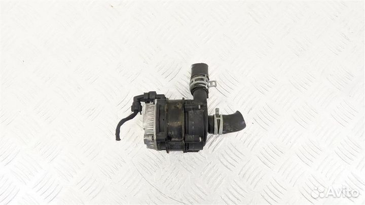 04L965567 Насос антифриза дополнительный Volkswag