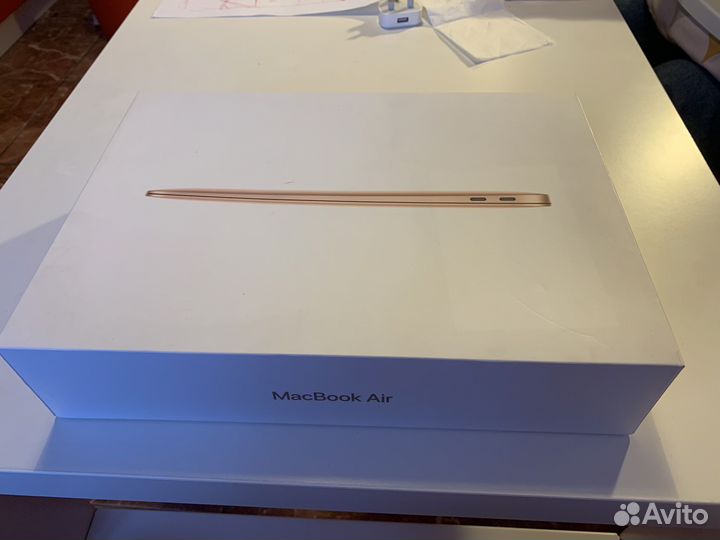 Коробка от macbook air 13 gold