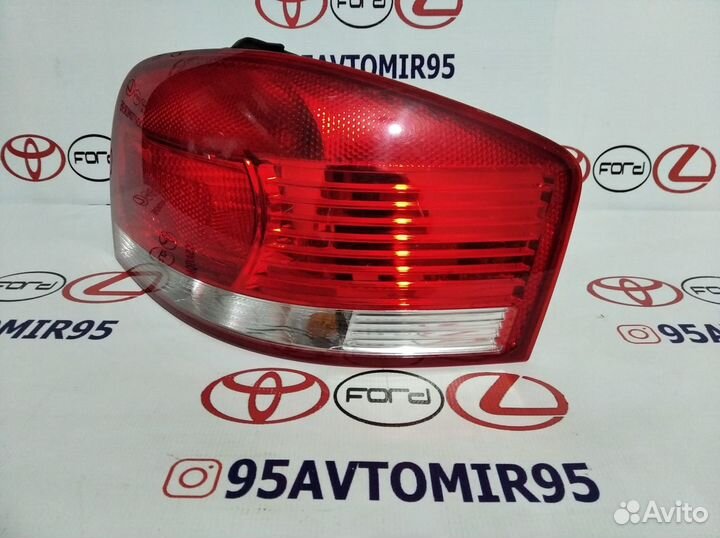 Фонарь правый задний Audi A3 8P 2003-2013