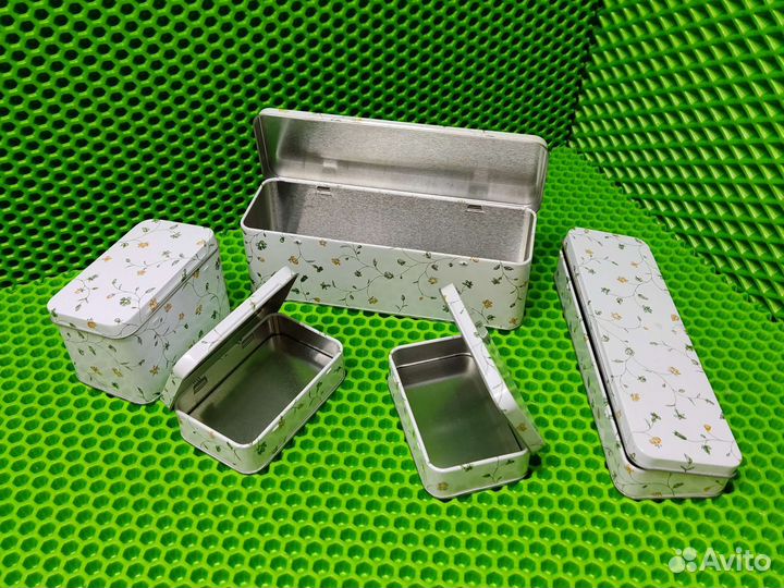 Коробки жестяные с крышкой