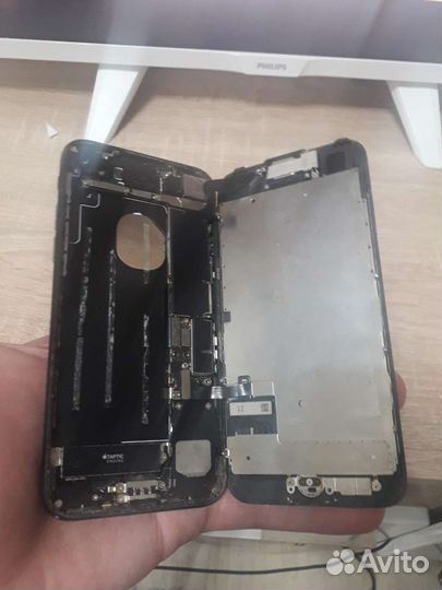 Телефон iPhone 7