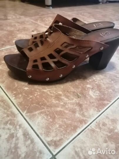 Босоножки, тапки