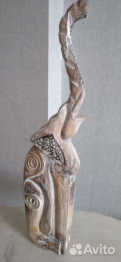 Деревянная фигурка