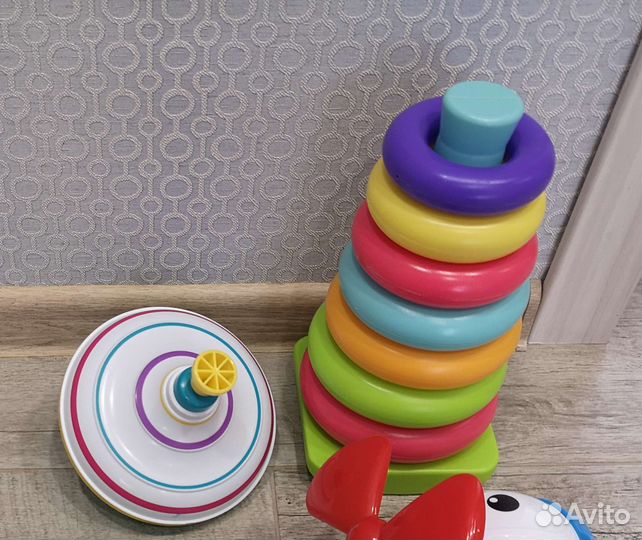 Игрушки пирамидка / юла