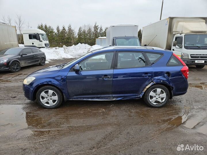 Kia Ceed 1.6 МТ, 2009, битый, 164 000 км