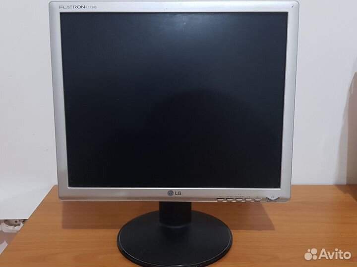 Монитор LG flatron L1734S 17 дюймов
