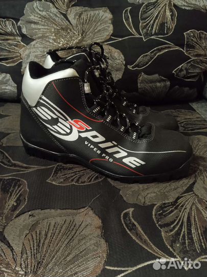 Ботинки лыжные