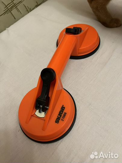 Вакуумная присоска