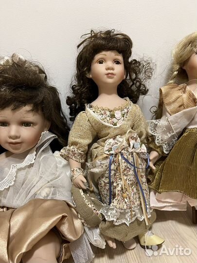 Кукла фарфоровая коллекционная