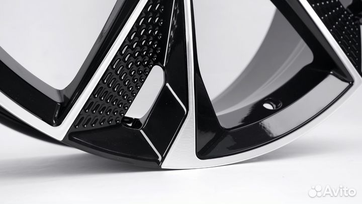 Диски колесные кованые Audi Style R18