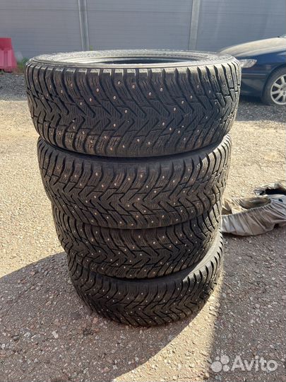 Nokian Tyres Hakkapeliitta 8 SUV 225/60 R17