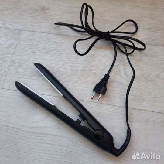 Выпрямитель для волос с керамическими пластинами