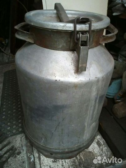 Фляга, Столовые ножи и вилки, подставка для утюга