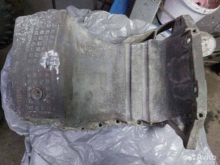 Поддон (картер)двигателя renault logan 1.6