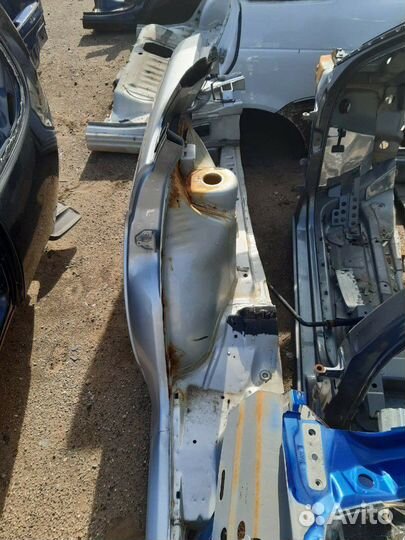 Заднее правое крыло Лада Приора седан