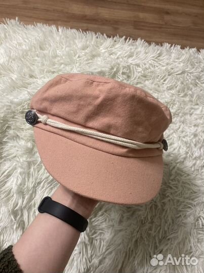 Кепка женская bershka