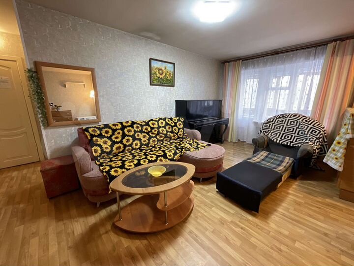 2-к. квартира, 65 м², 2/4 эт.