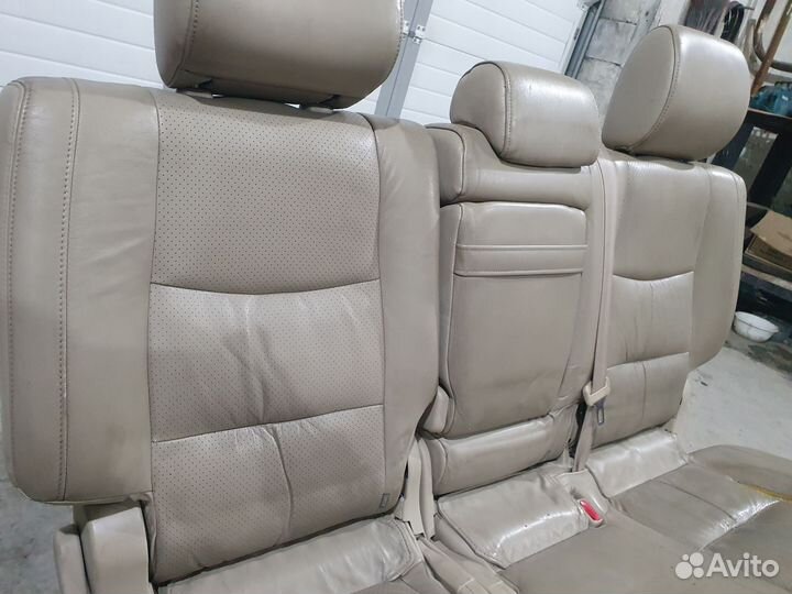 Заднее сиденье второго ряда prado 120