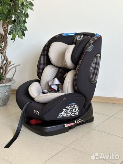 Автокресло от 0 до 36 кг поворотное «LuxMom»