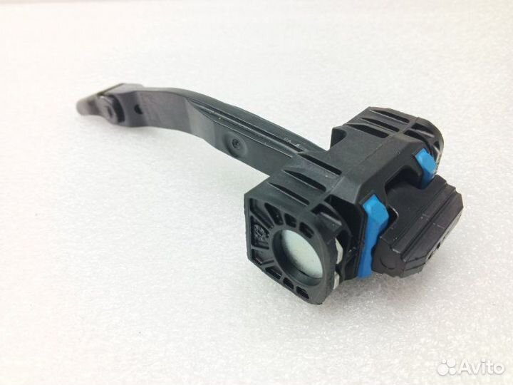 Ограничитель двери передний левый Audi A6 C7 1.8