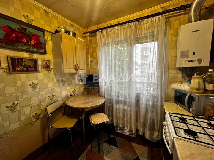 3-к. квартира, 60 м², 2/5 эт.