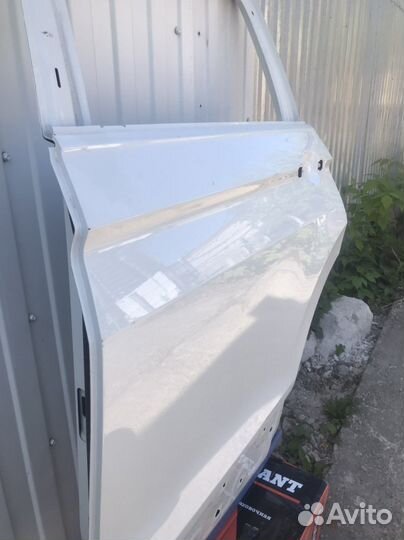 Задняя дверь на volkswagen tiguan