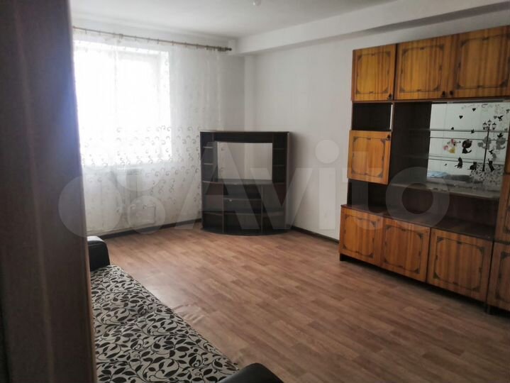 2-к. квартира, 40 м², 1/3 эт.