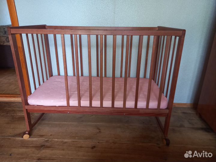 Кроватка детская с матрасом