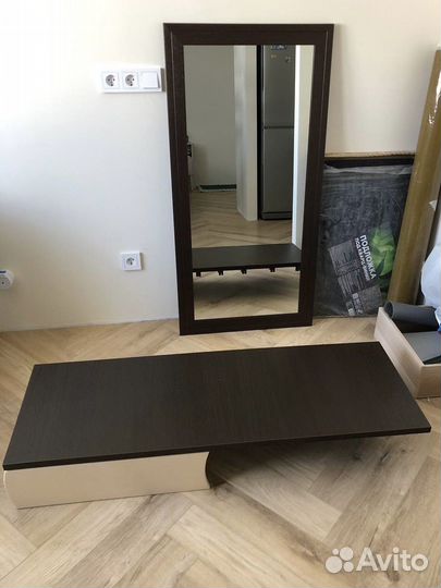 Настенное зеркало и стол подвесной комплект