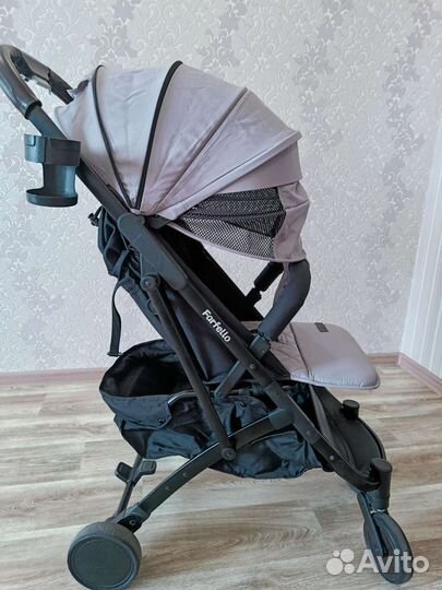 Коляска прогулочная