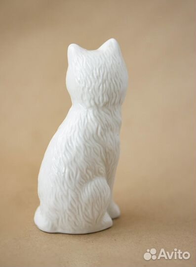 Фарфоровая кошка статуэтка ретро 13 см кот