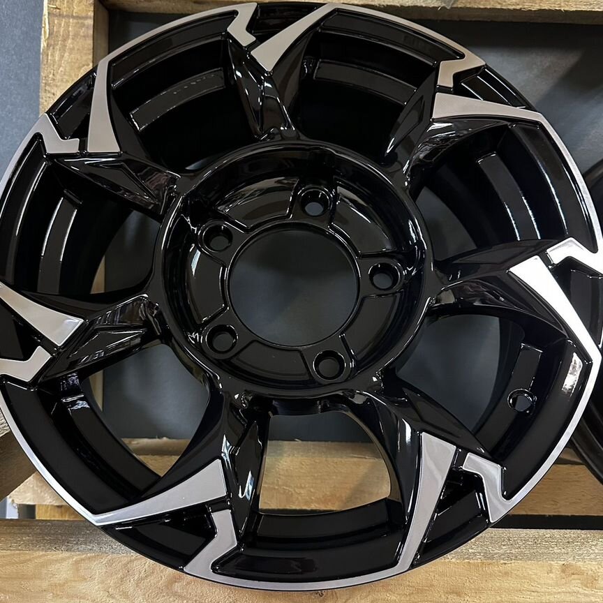 Литые диски Carwel 503 5.5×R15 5×139.7