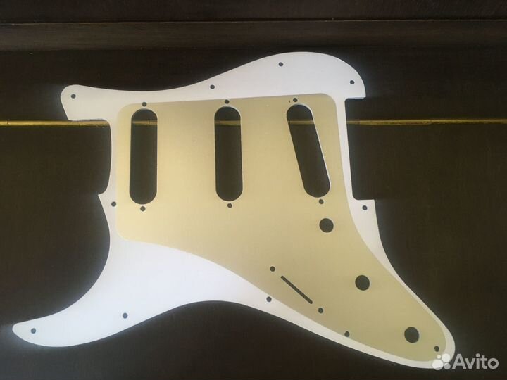 В наличии Пикгард для электрогитары Stratocaster