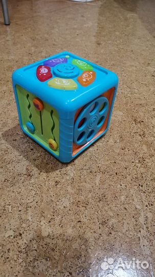 Интерактивный развивающий куб