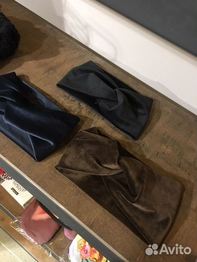 Повязка на голову бархатная тёплая на весну