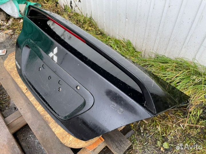 Крышка багажника Mitsubishi Lancer седан 4G63 2006