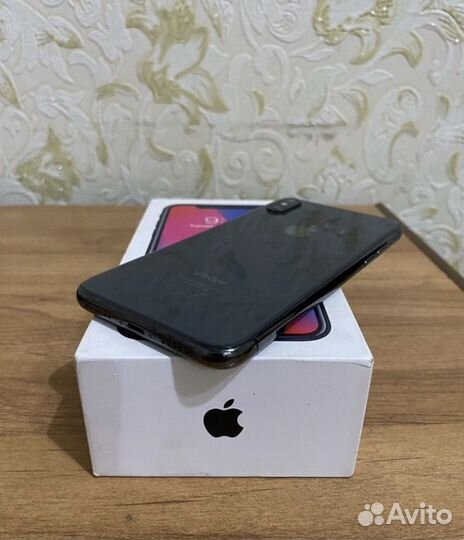 iPhone X, 64 ГБ