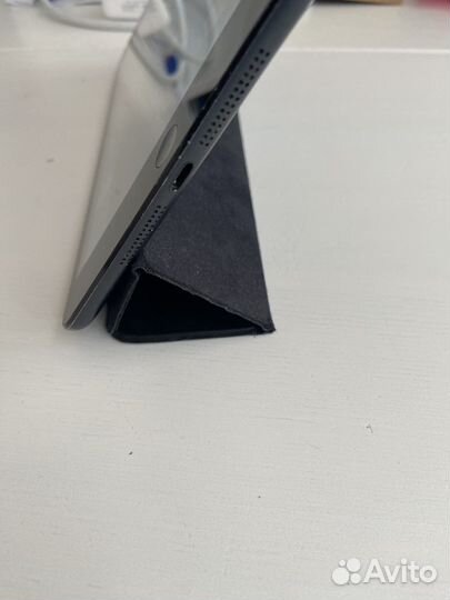Чехол-подставка Apple Smart Cover для iPad mini