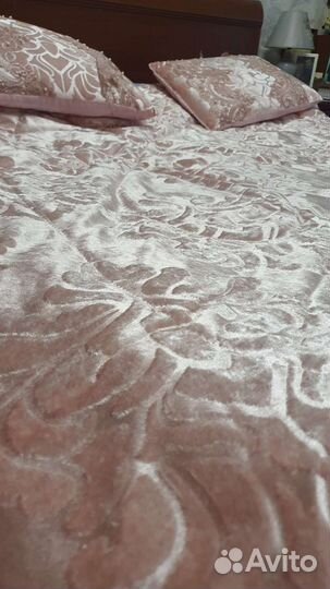 Комплект покрывало и подушки декоративный